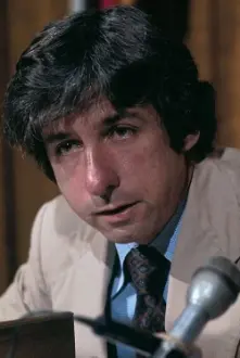 Tom Hayden como: 