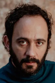 Luiz Bertazzo como: Antônio Jair