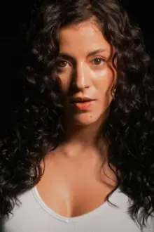 Luciana Blomberg como: Connie García