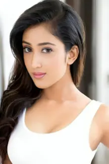 Priyamvada Kant como: Riya