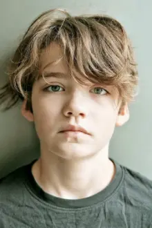 Flynn Gray como: Alex