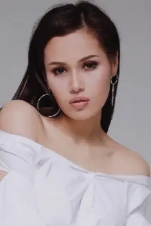 Nazima Dzhanibekova como: Self - Contestant