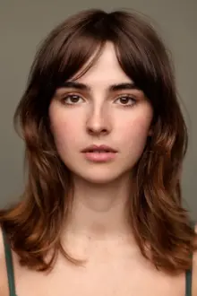 Aitana Doyle como: Sydnie