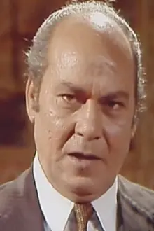 Abdel Aziz Abu Ellil como: العمدة - والد معتز