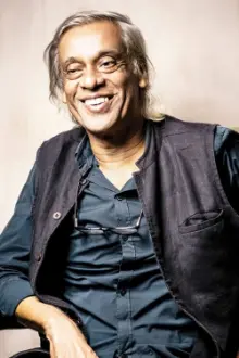 Sudhir Mishra como: Mastan