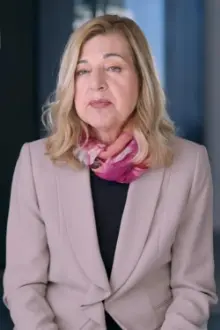 Margaret Sullivan como: Self - Media Critic & Author