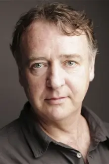 Gary Murphy como: Father