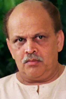 Sudhir Joshi como: Shripad Dandekar