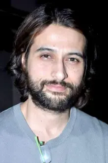 Apurva Agnihotri como: Mohan Sachdev