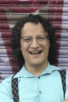 Kike Vázquez como: Charly