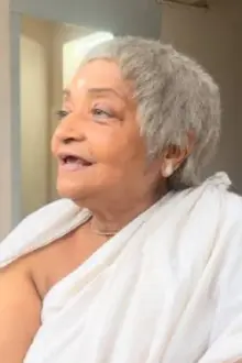 Chhanda Chatterjee como: Old Lady