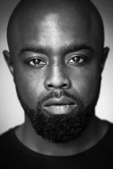 Michael Balogun como: Friar