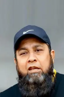 Inzamam-ul-Haq como: Ele mesmo