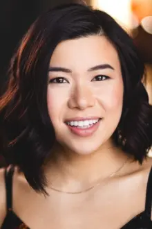 Janet Rose Nguyen como: 