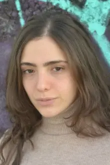 Luiza Kozovski como: Amanda