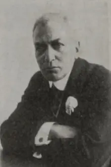 Edward José como: Stevens (later The Judge)