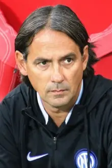 Simone Inzaghi como: Sé stesso