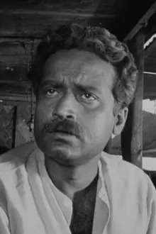 Gyanesh Mukherjee como: Banshi Dutta