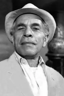 Arturo Calderón como: Don Baldomero