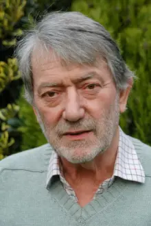 Hugo Myatt como: 