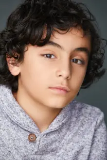 Michael Sifain como: Mateo (voice)