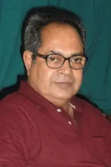 Dwijen Banerjee como: 