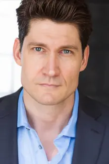 Matthew Roy como: Mr. Vonstein (as Matthew Harris)