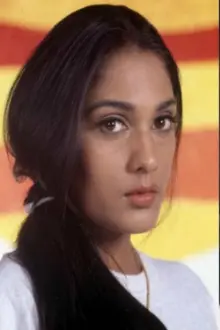 Anu Aggarwal como: Kiran