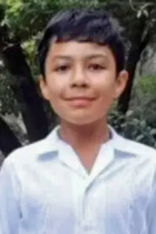 Mauro Guzmán como: Erik (as a boy)