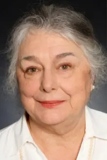 Barbara Andres como: Grandma Driscoll