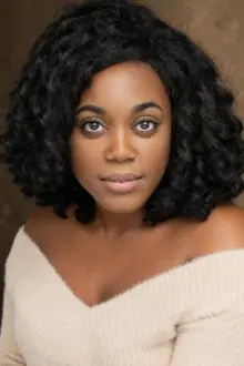 Georgina Onuorah como: Lois Lane / Bianca