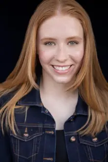 Madison Sovak como: Mary