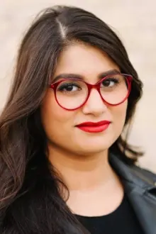 Scaachi Koul como: 