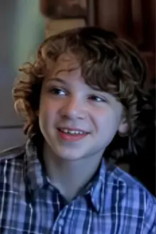 Noah McCullough como: Liam Vest (Jackson's Brother)