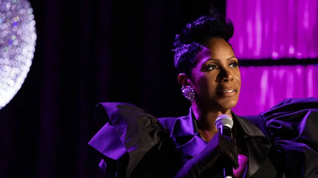 Sommore: Queen Chandelier