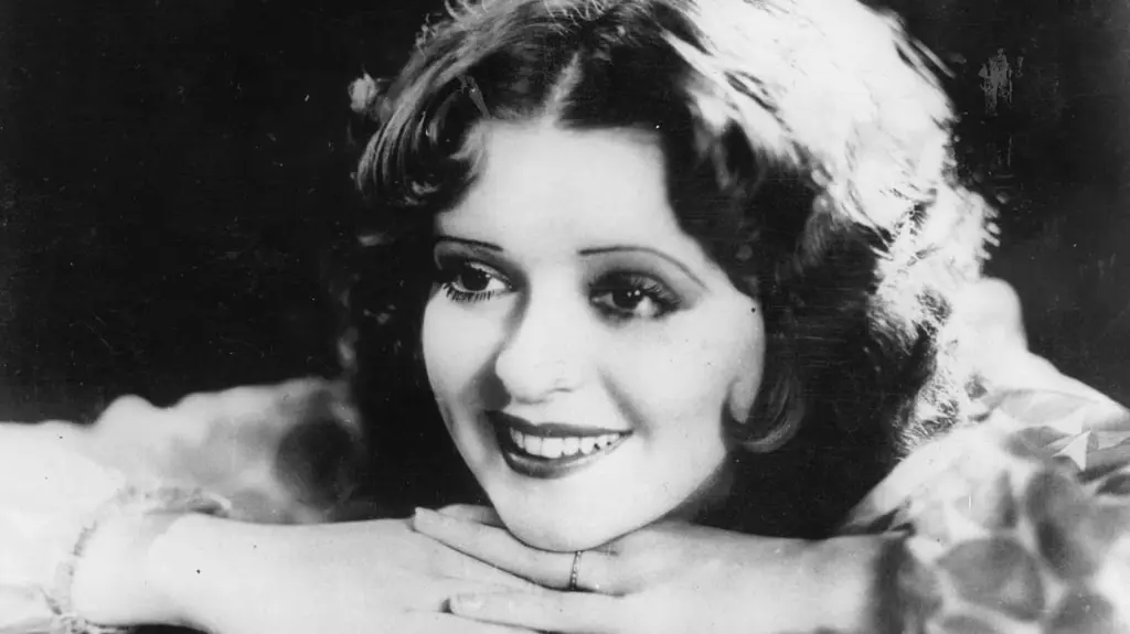 Clara Bow: Hollywood's Lost Screen Goddess