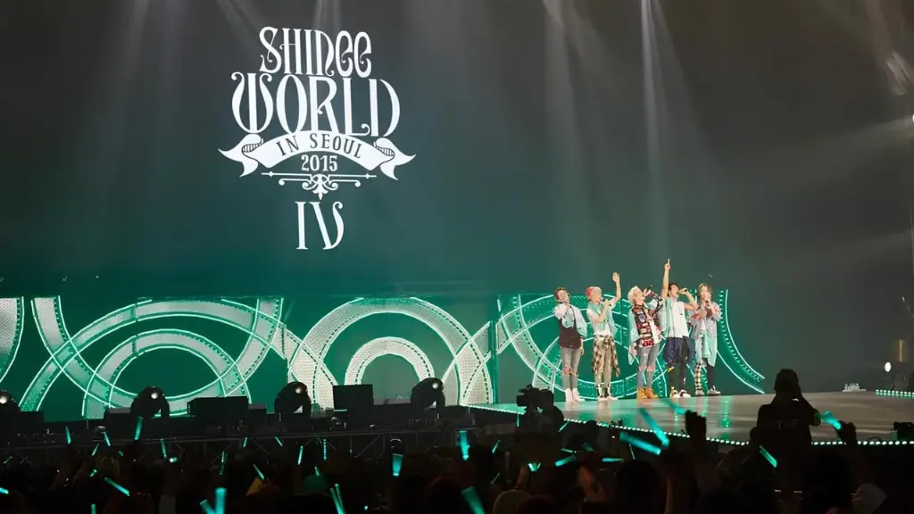 SHINee CONCERT "SHINee WORLD IV"