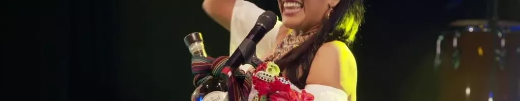 El Grito: Lila Downs at the Macedonio Alcalá Theater, with the Alejandro Díaz Orchestra and the Costumbrista Dance Company