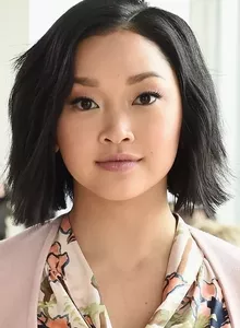Foto de Lana Condor Foto de Lana Condor