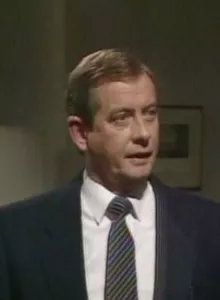 Foto de Derek Fowlds Foto de Derek Fowlds